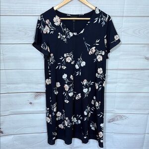 NWT J. Jill Wearever Collection Navy Blue Dress with Floral Design Size Medium